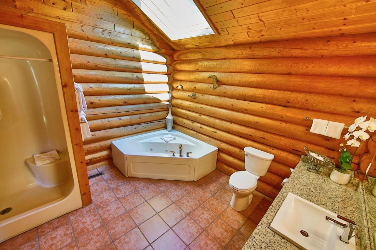 One-Bedroom Chalet - Pet-Friendly