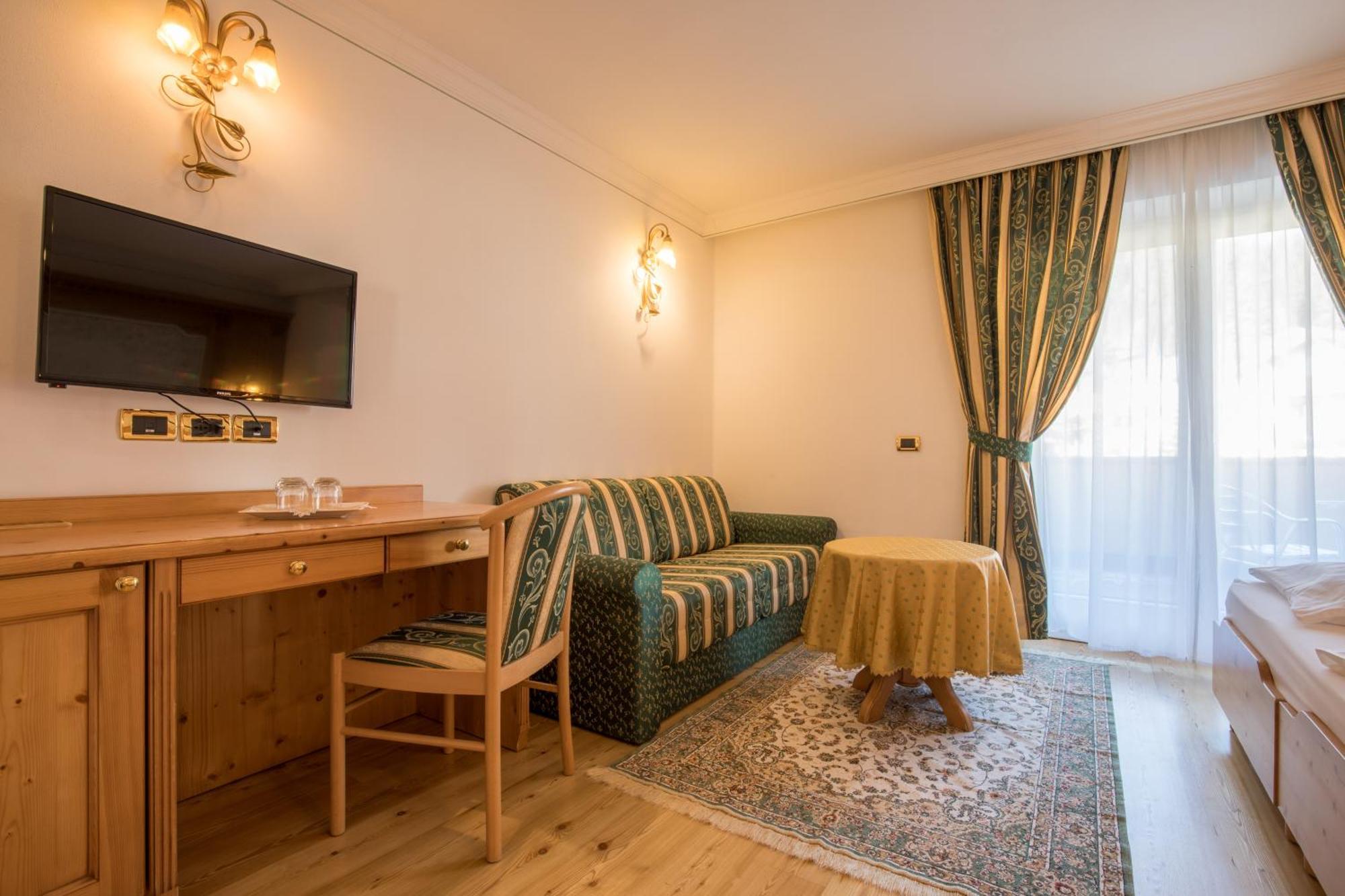 Comfort Triple Room