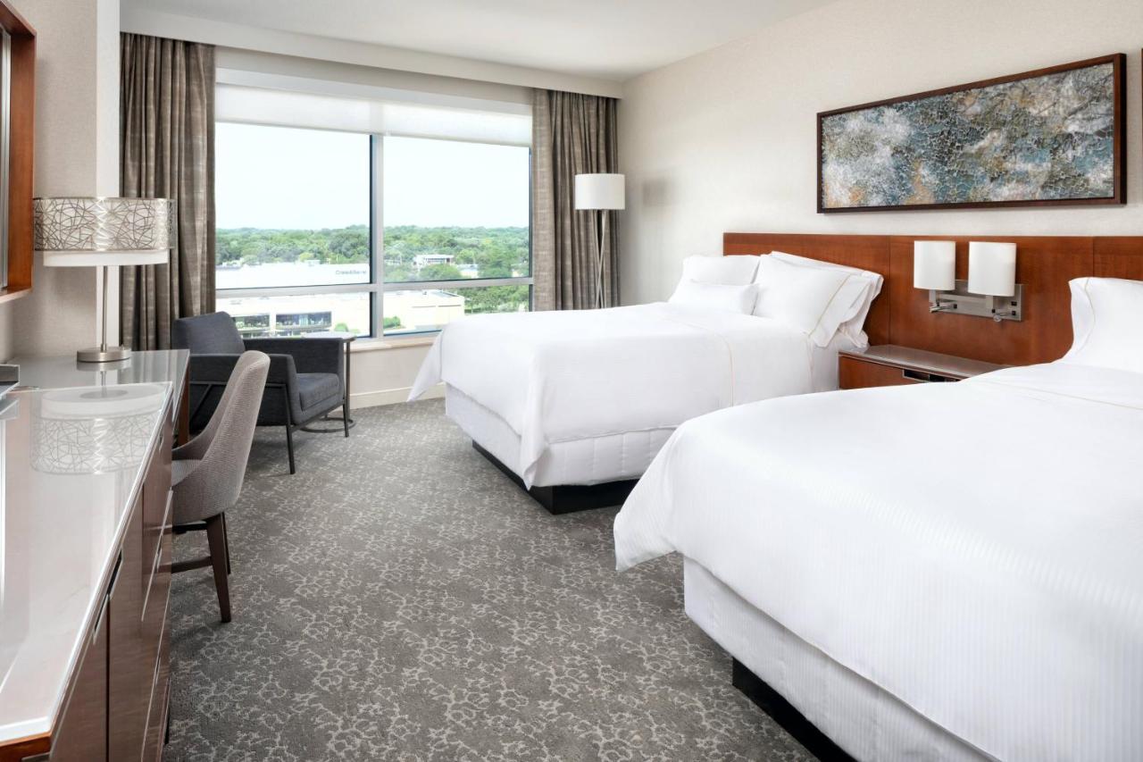 Club Club lounge access Guest room 2 Queen,1358774828:JPEG