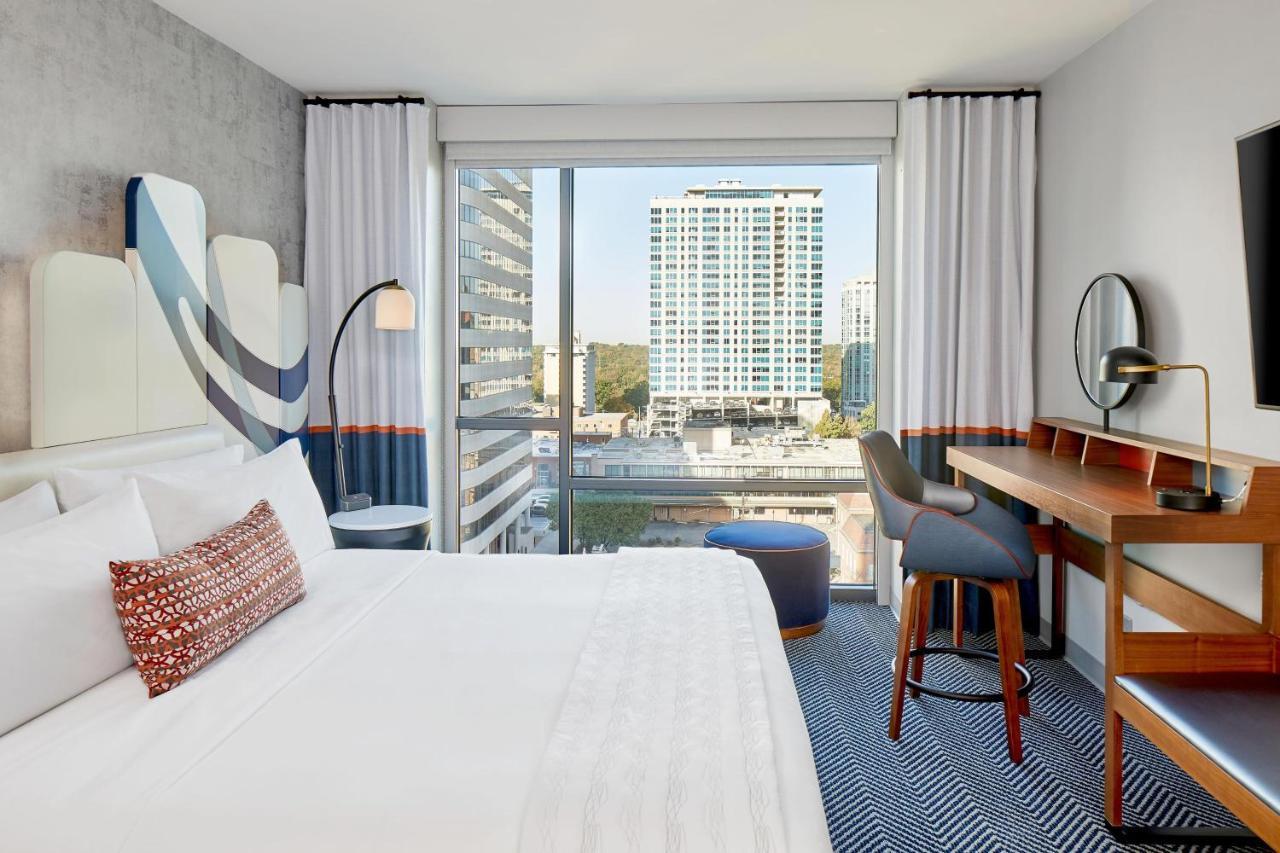 Guest Room, 1 King,1366127528:JPEG