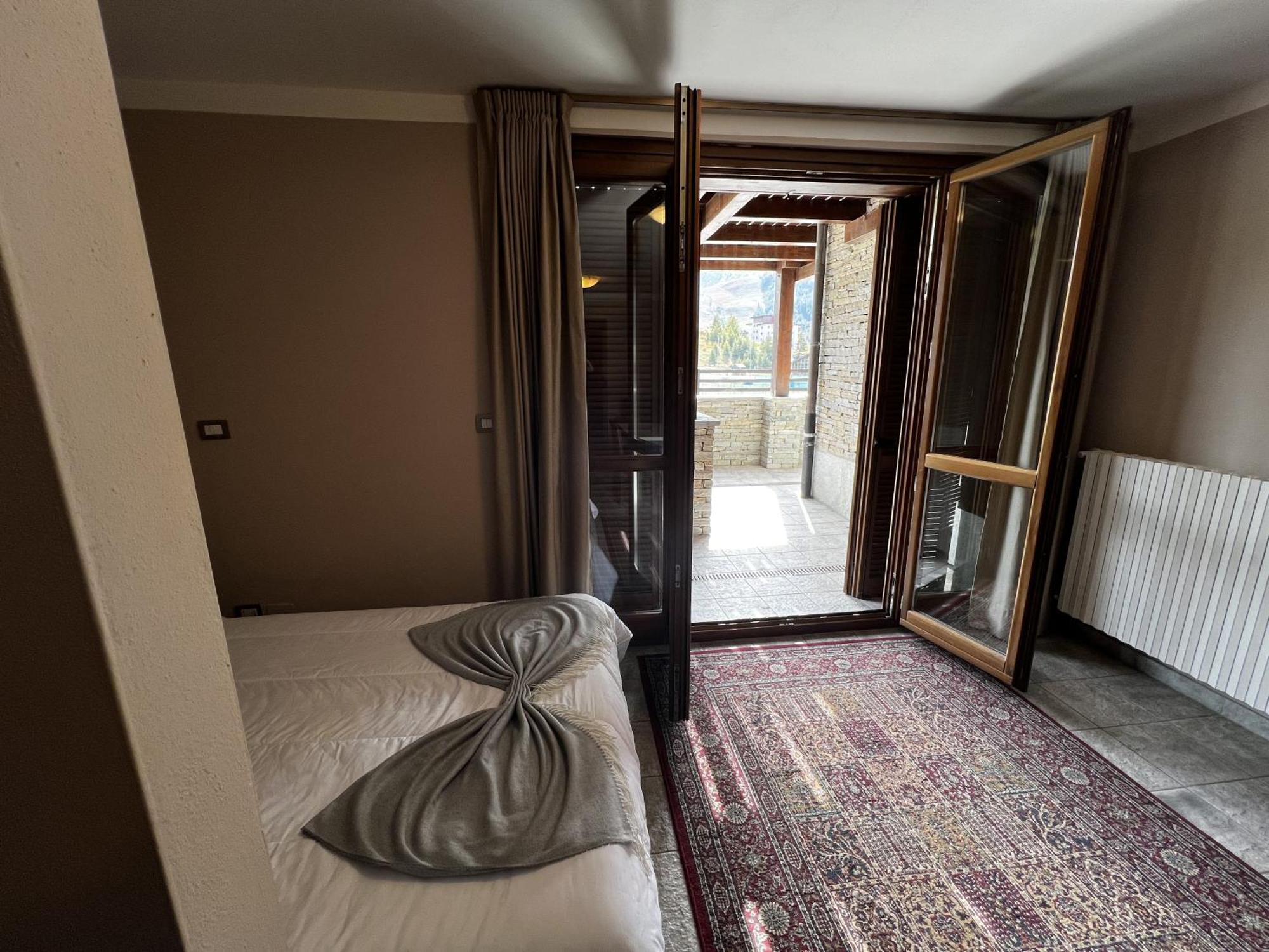 One-Bedroom Apartment Mountain View