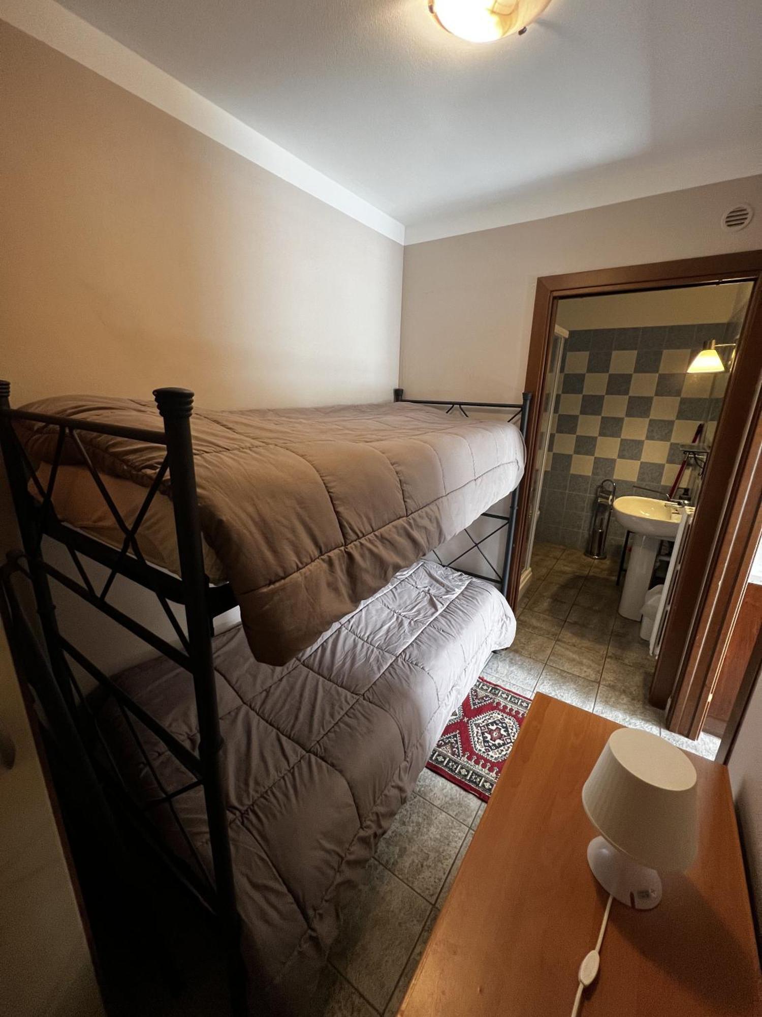 Appartamento con 1 Piccola Camera da Letto e Vista Montagna