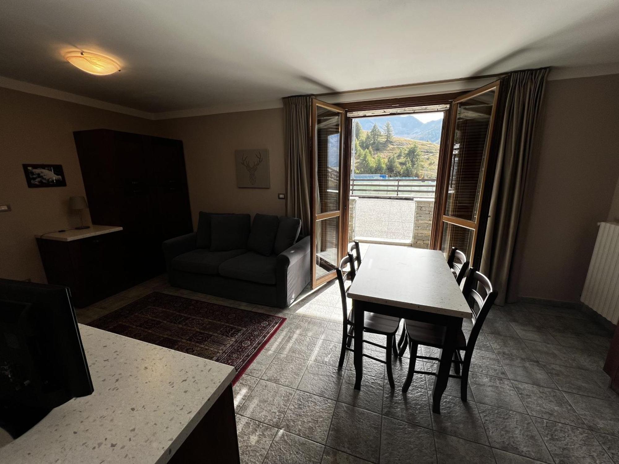 One-Small Bedroom Apartment Mountain View