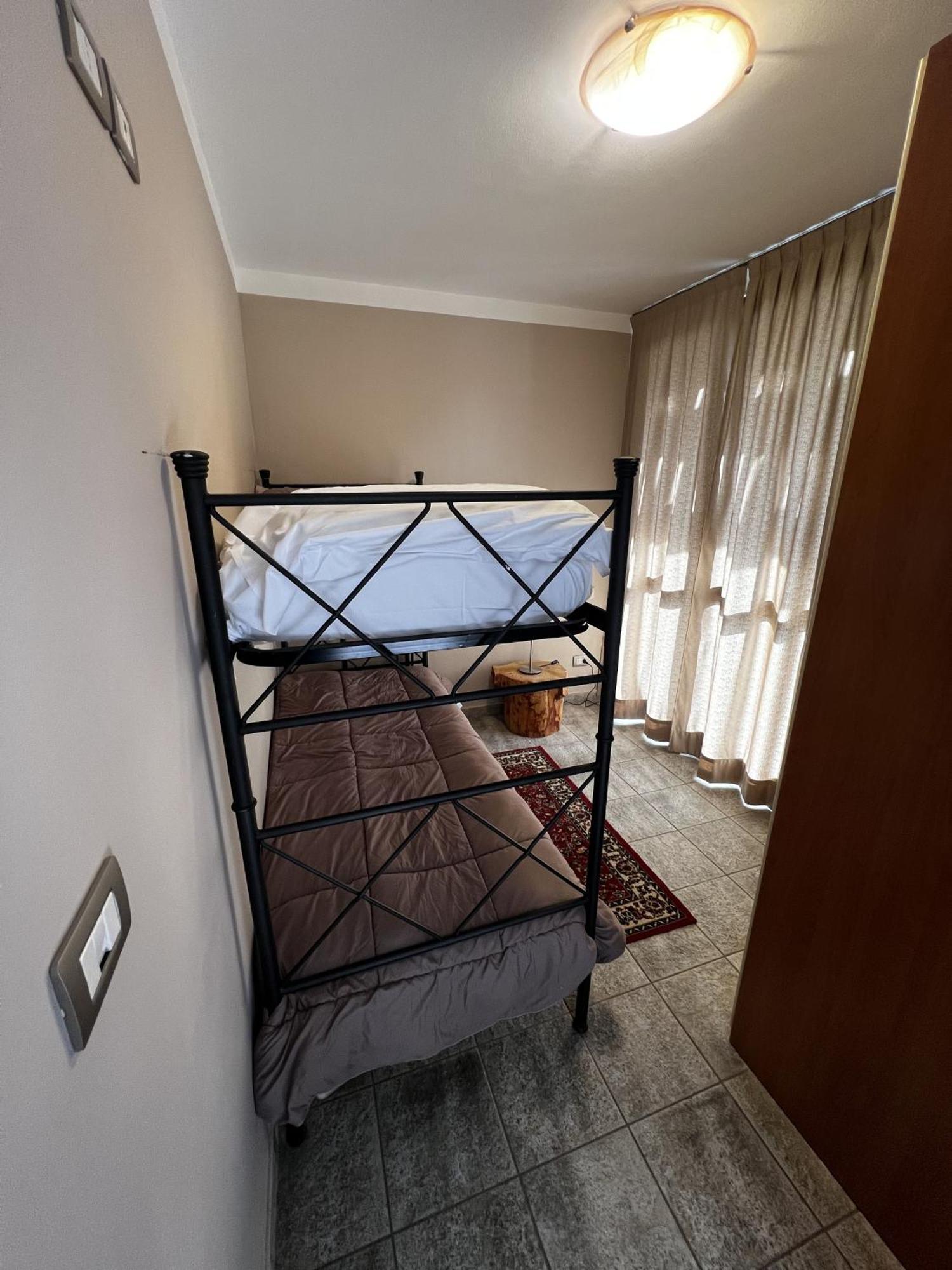Large One-Bedroom Apartment Mountain View