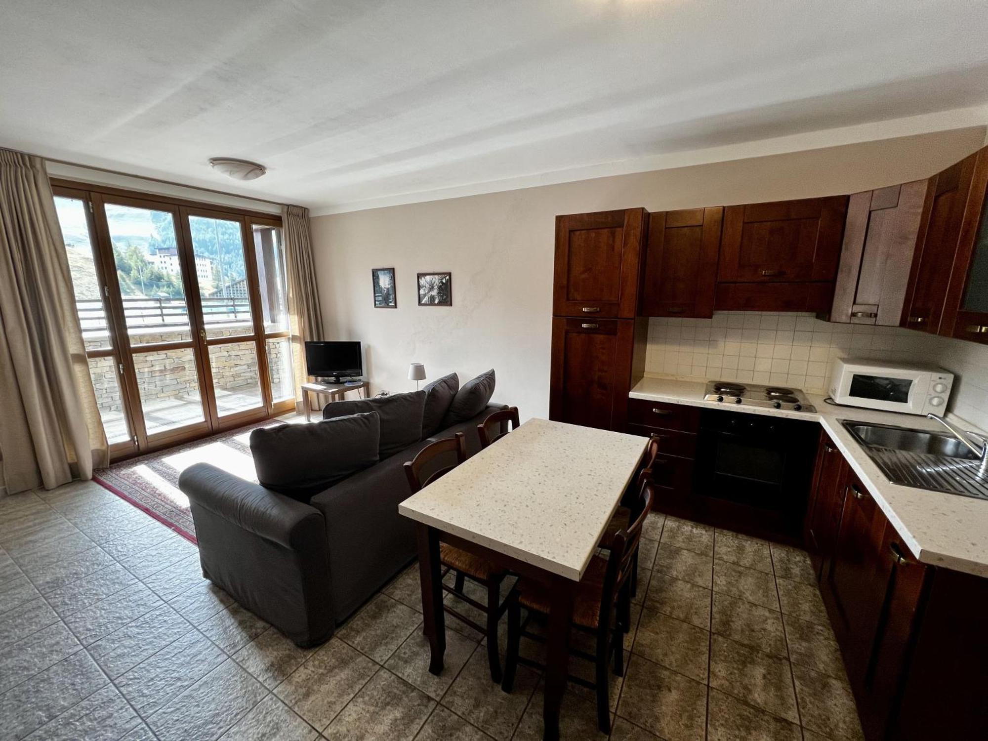 Large One-Bedroom Apartment Mountain View