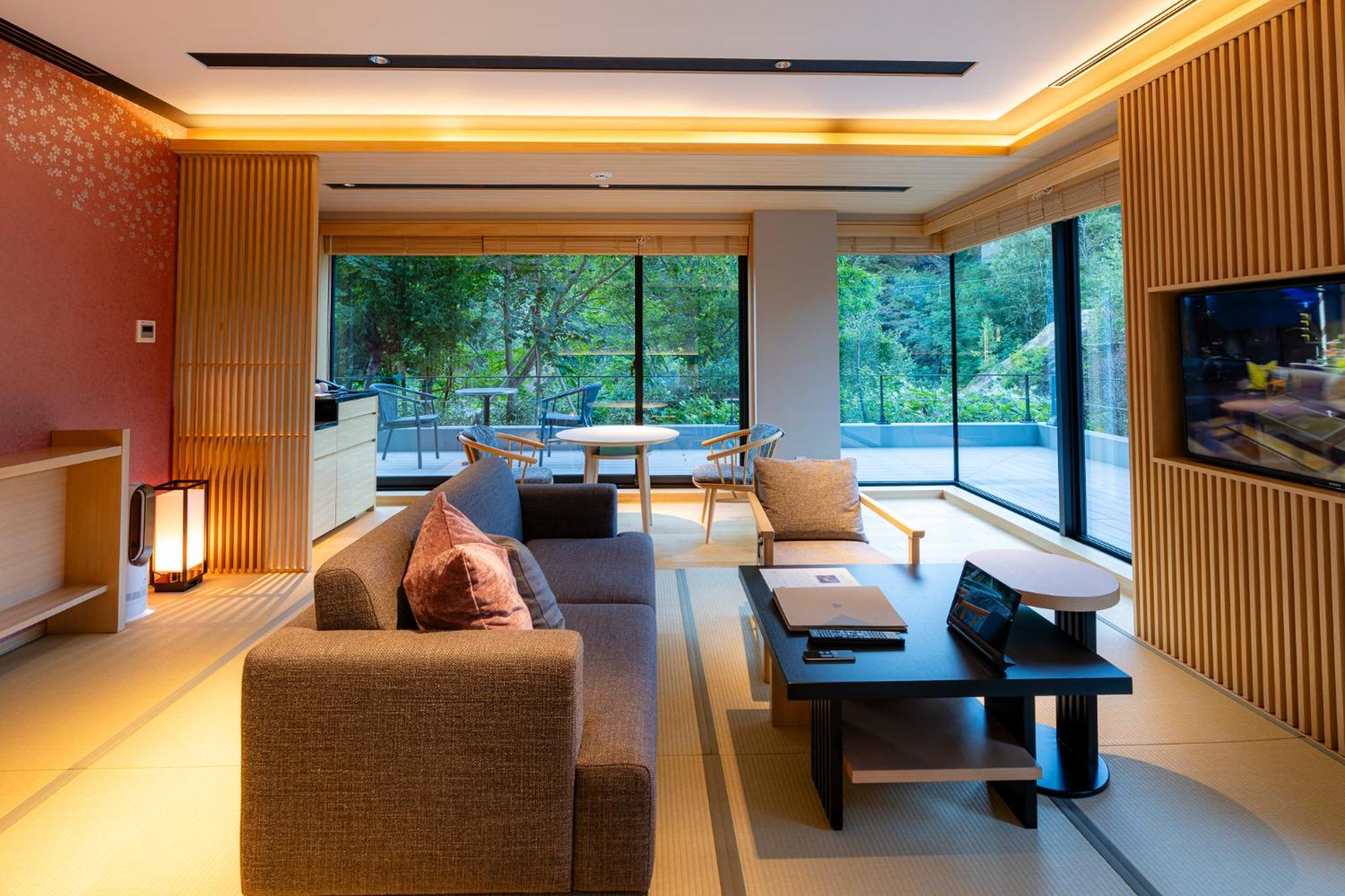 Corner Suite