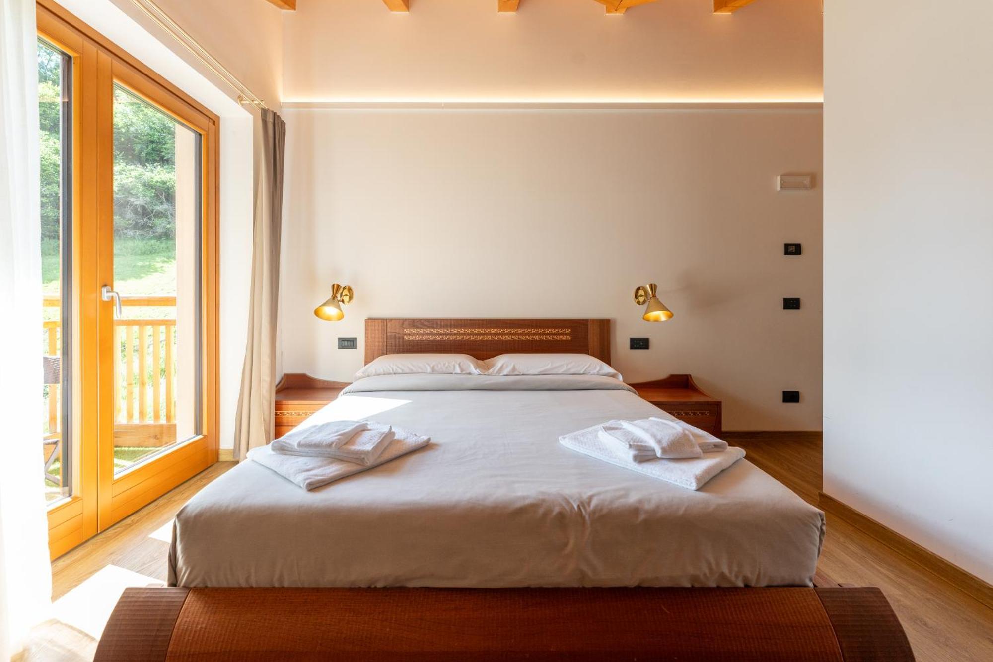 Double Room,1644523102:JPEG