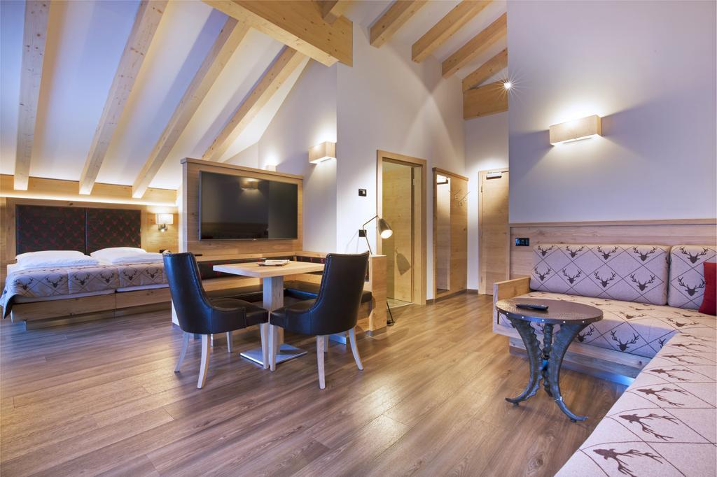 Superior Suite Private Sauna
