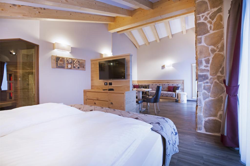 Superior Suite Private Sauna