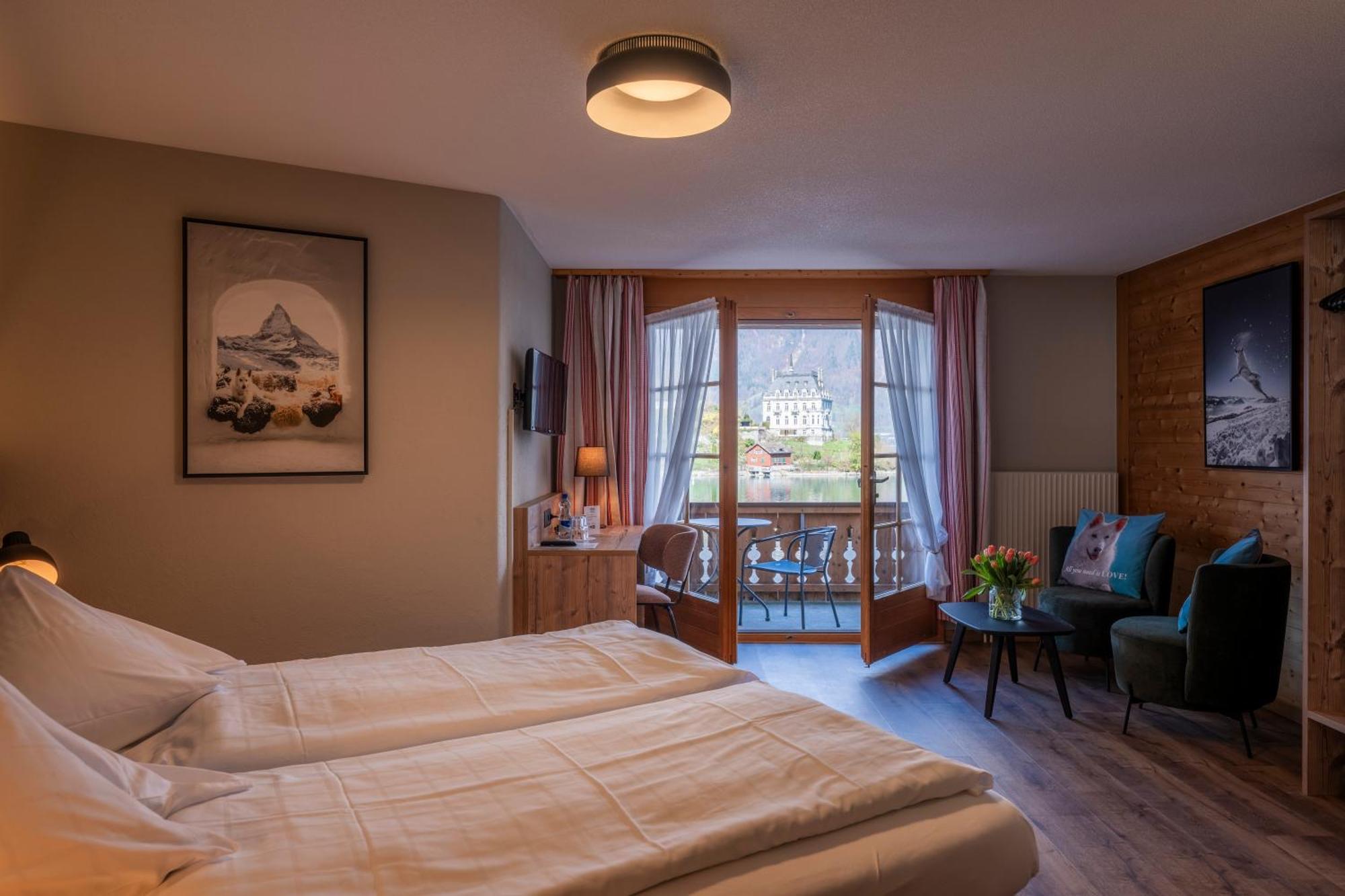 Rasta's Room Lake View