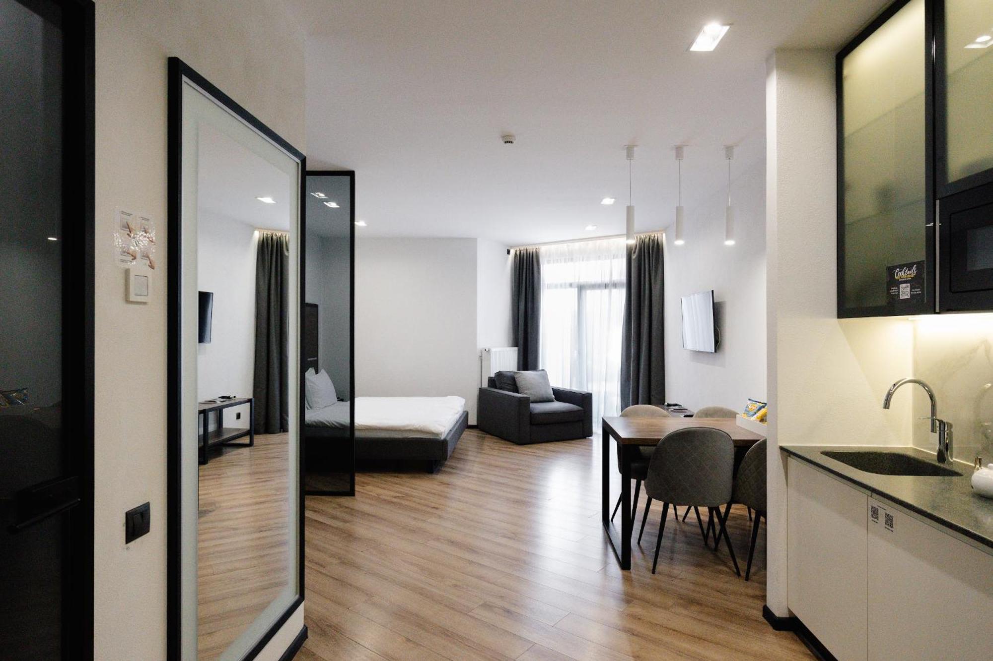 Deluxe Apartment