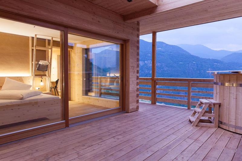 Chalet annex
