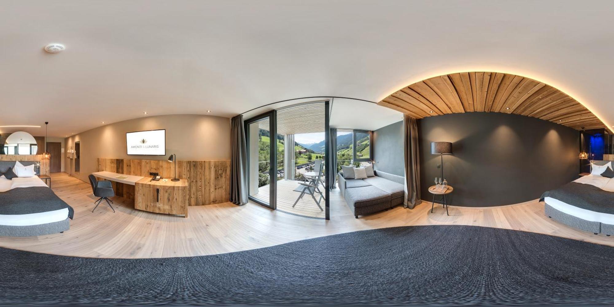 Junior Suite Balcony