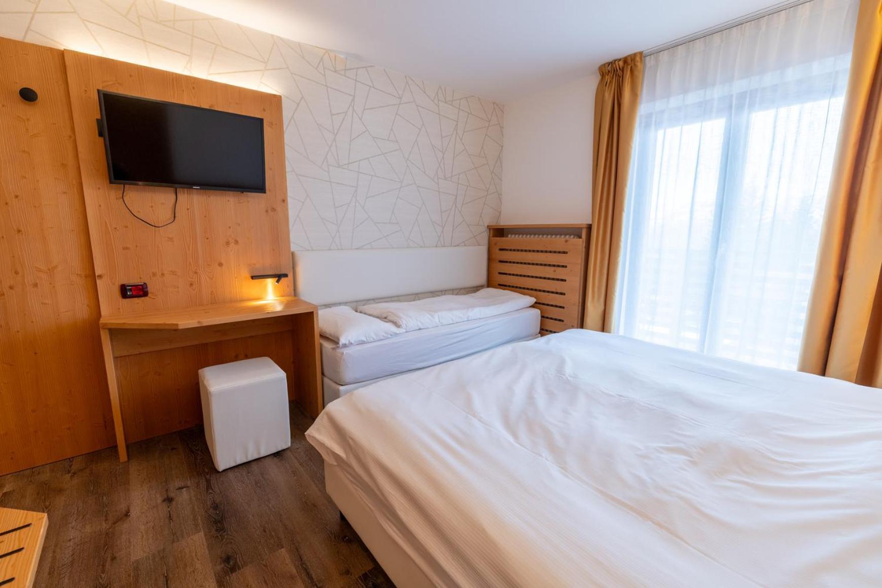 Standard Double or Twin Room Balcony