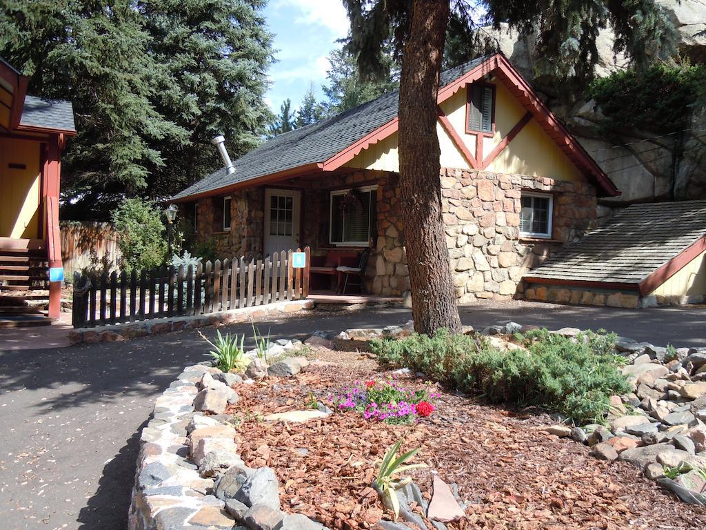 Two-Bedroom Cottage - Pet Friendly