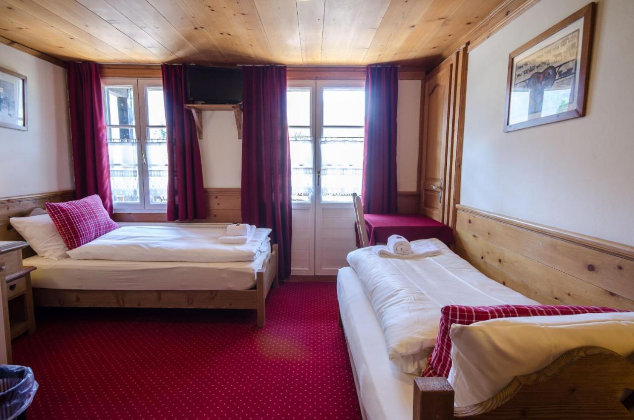 Chambre Lits Jumeaux avec Salle de Bains Privative