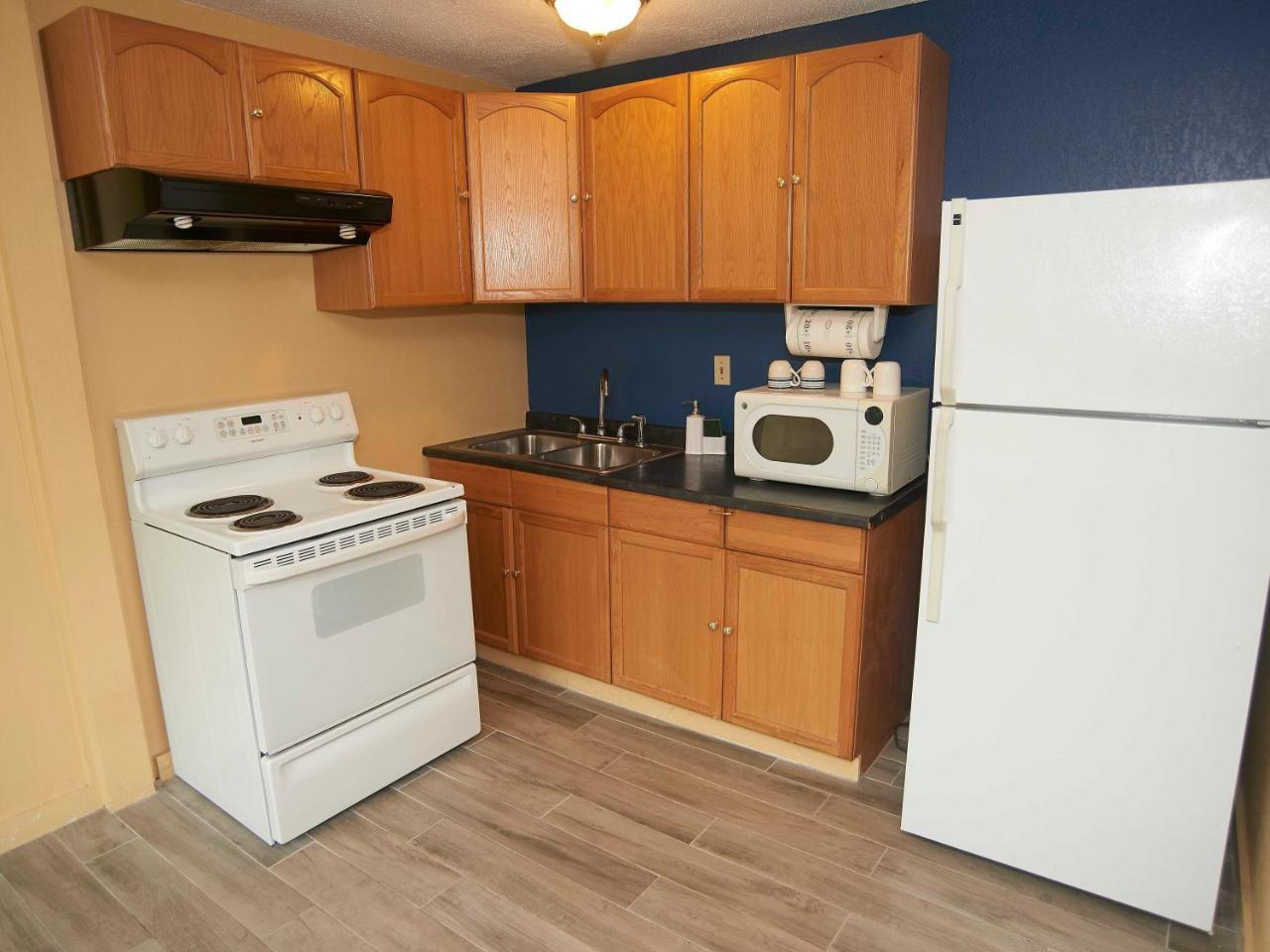 Two Queen Beds with Kitchen
