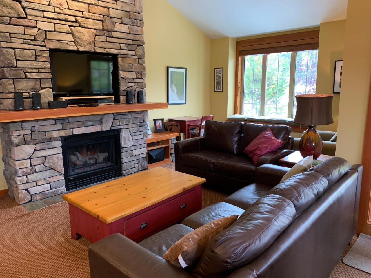 Three-Bedroom Deluxe Apartment