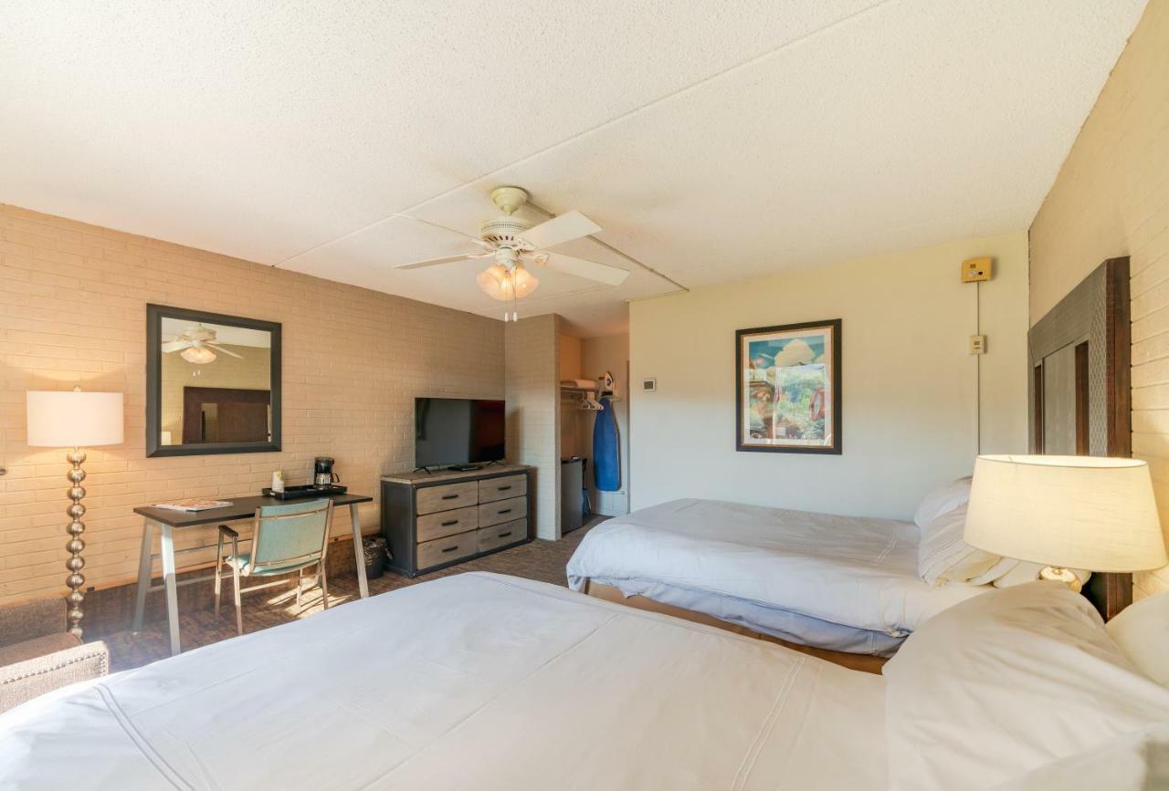 Superior Queen Room Two Queen Beds