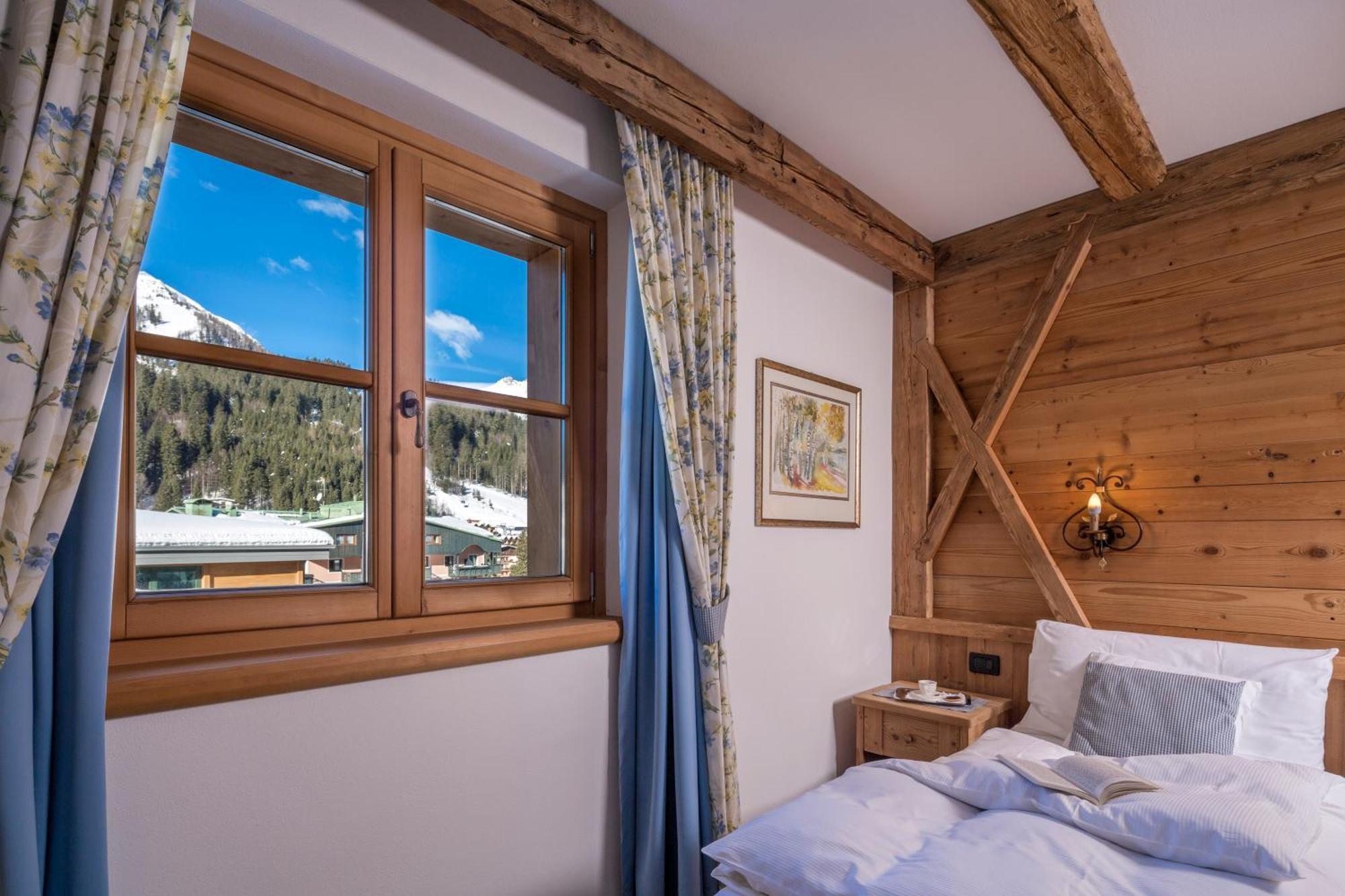 Junior Suite Mountain View