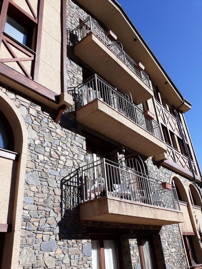 Double Room with Balcony,943294567:JPEG