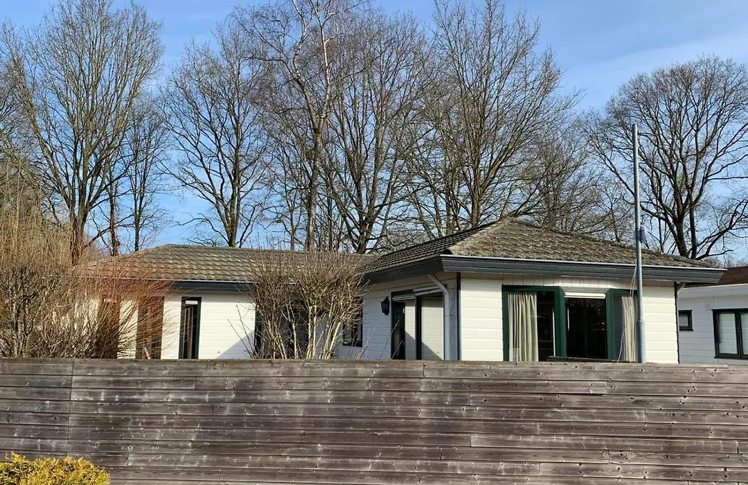Ruim familie chalet tot 4 personen op de Veluwe Bungalowpark De Kern - All inclusive-1