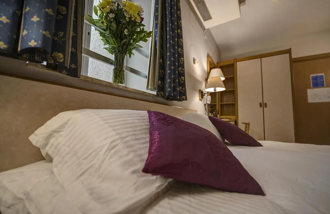 Sliema Chalet Hotel-1