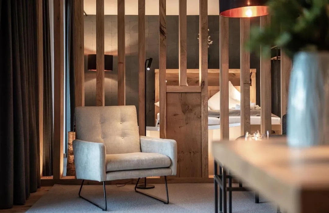 Forstgut - Premium Waldchalets und Lodge Suiten-1