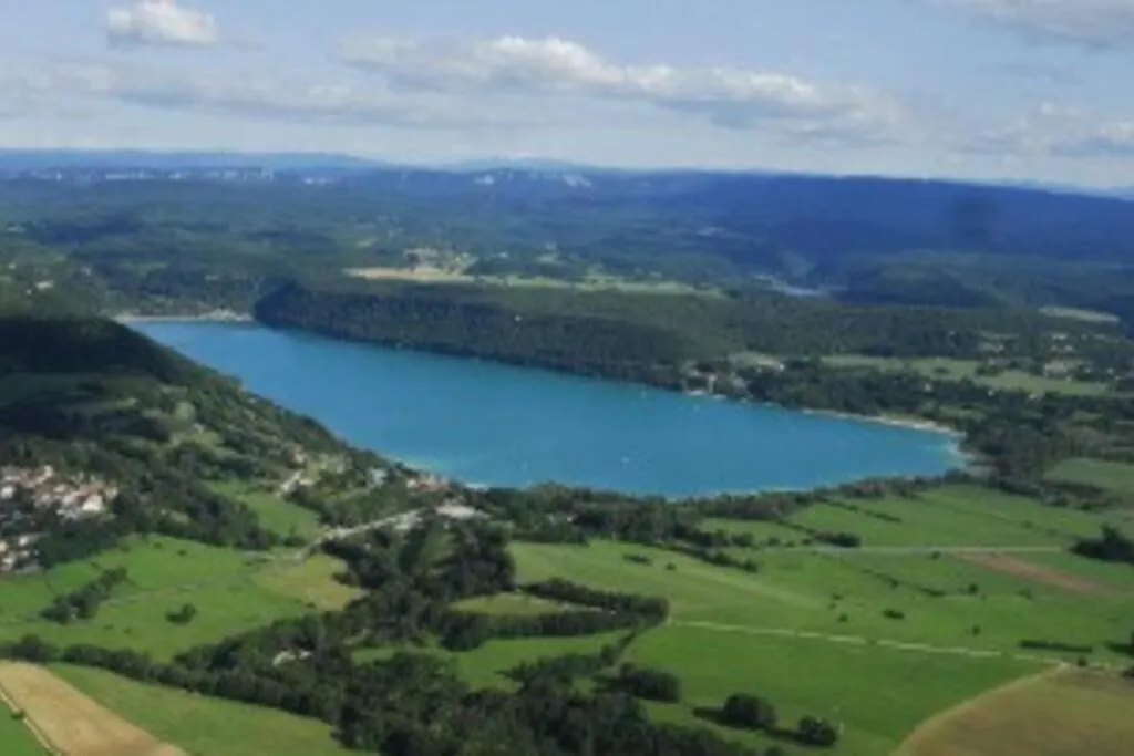 chalet bien-être 100m² -Gîte les 4 saisons - Lac de Chalain-1