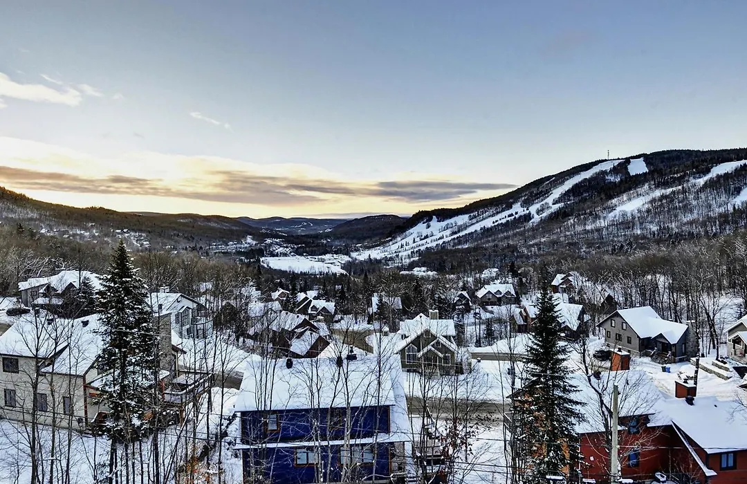 Blanc 24 - Les Chalets Alpins, Stoneham-1