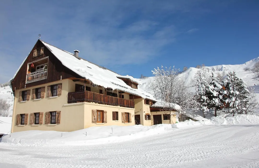 Guest House Chalet Saint Roch-1