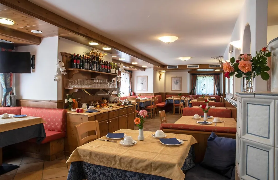 Hotel Chalet Genziana-1