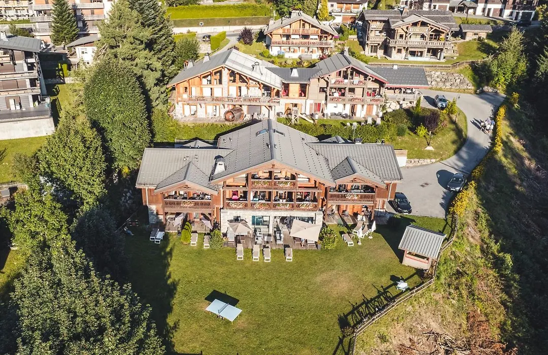 Les Chalets D'Adelphine & Spa-1