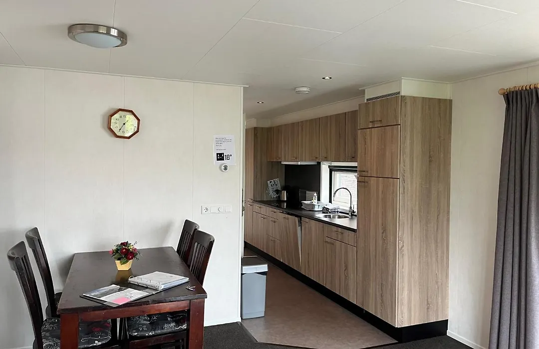 VVP Verhuur Chalet Vinkeveense Plassen-1