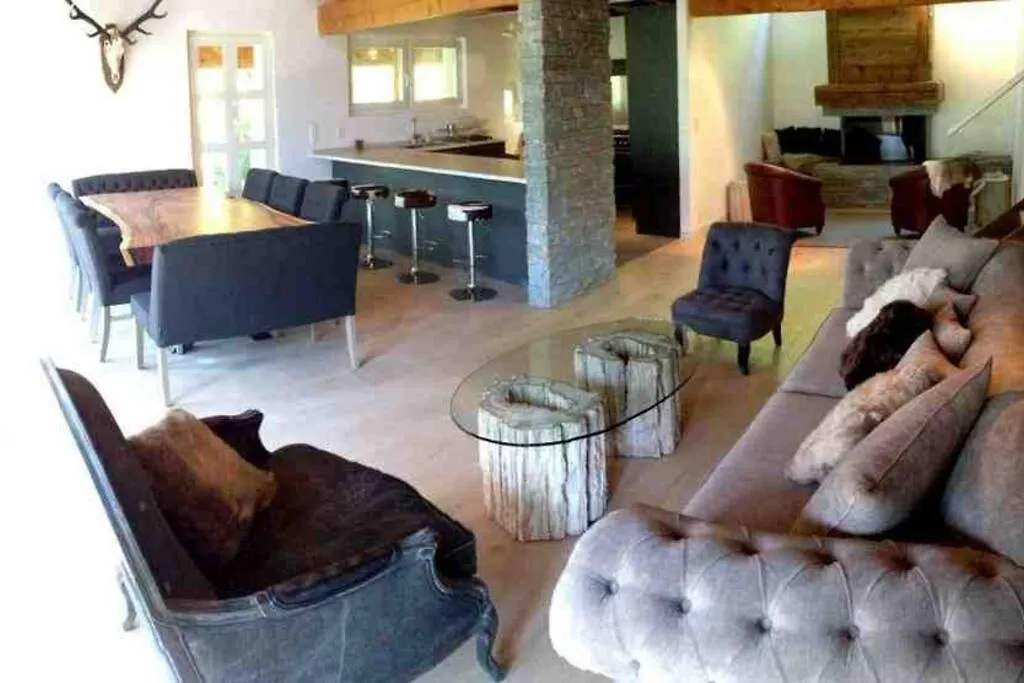 Chalet M-1