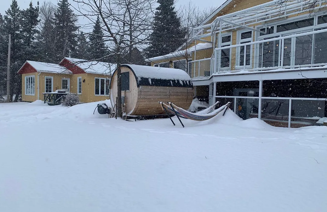 Auberge Et Chalets Sur Le Lac-1