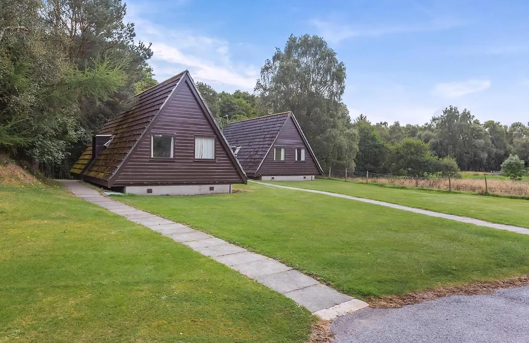 Delny Highland Lodges-1
