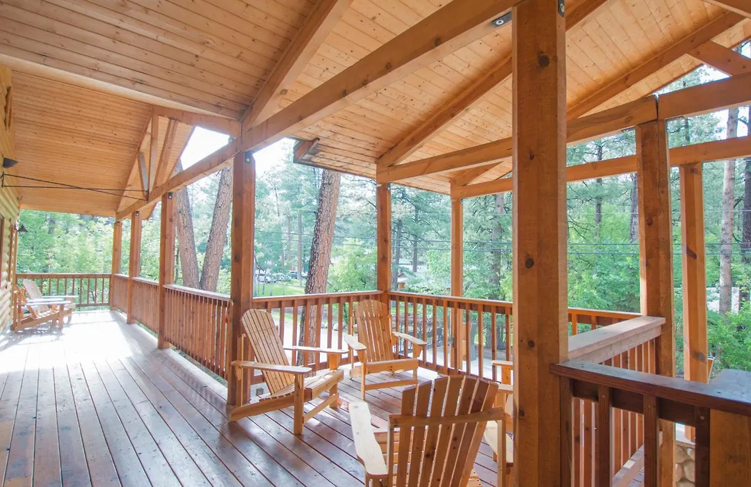 Upper Canyon Inn & Cabins-1