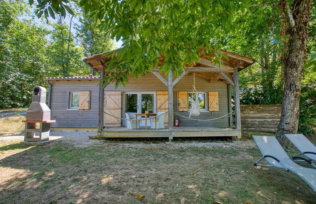 spa privatif intérieur du chalet -la truffe- le bois de la pause--1