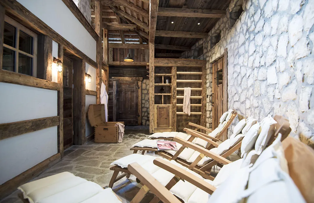 Post Alpina - Family Chalets Dolomites-1