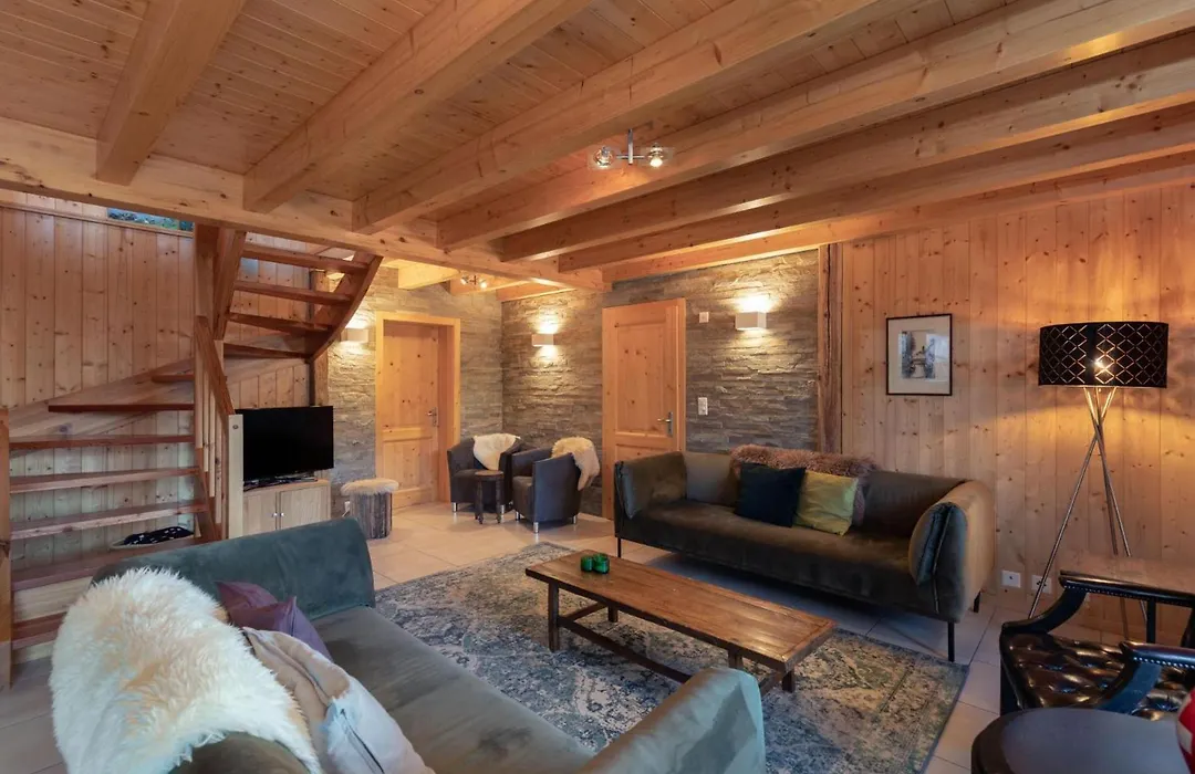 Chalet Belle Roche Recently Renovated Jacuzzi-1