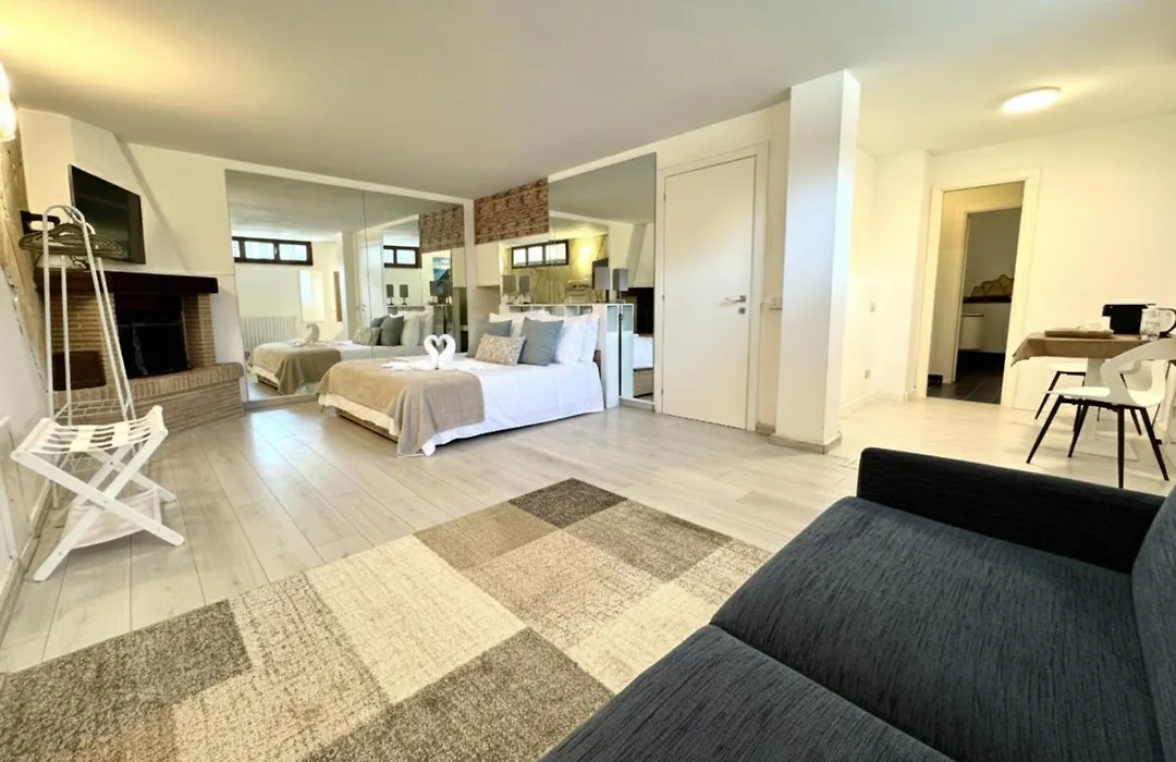Residence Il Boschetto - Villa Con Piscina-1