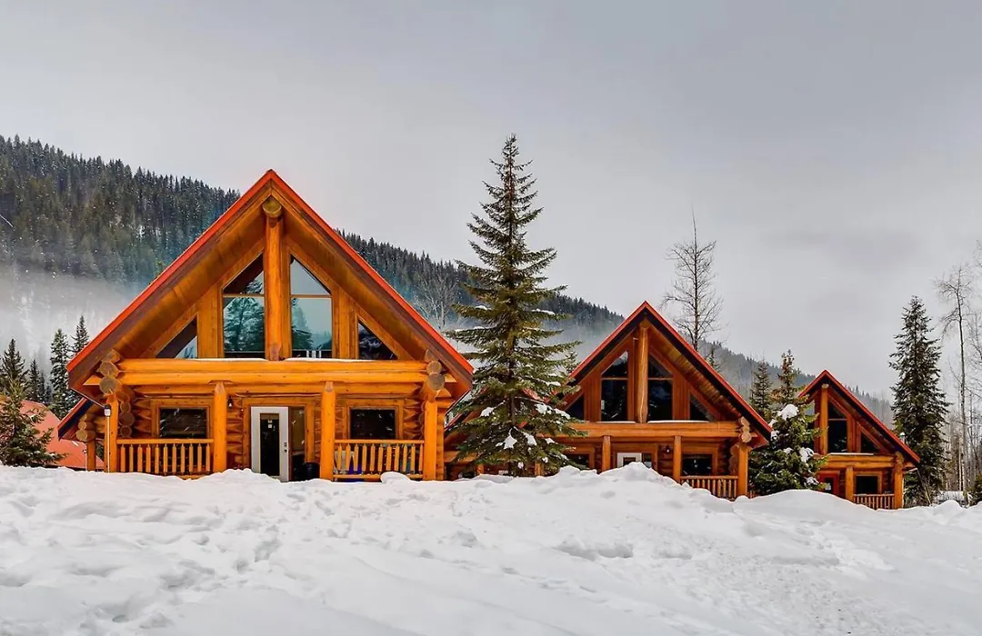 Beautiful Rustic Chalet In The Heart Of Rockies-1