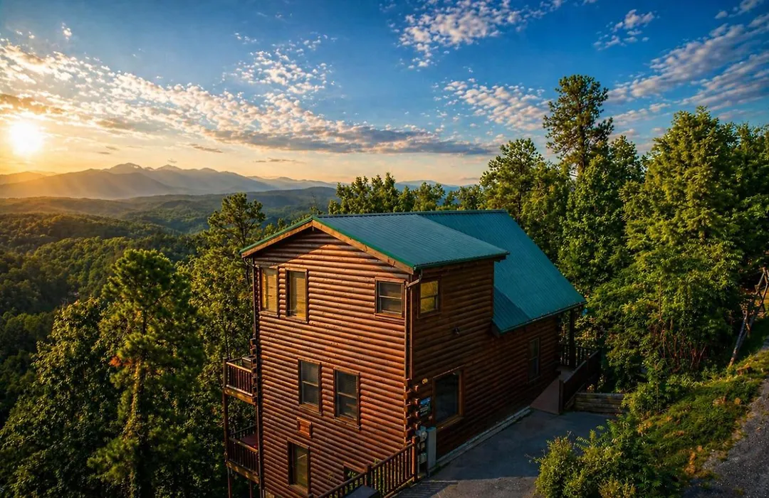 Enchanted View, Amazing Mountain Views, Free Attraction Tickets, Theater Room, Game Room, Wifi!!!-1