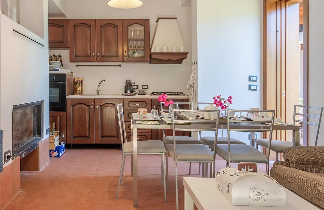 Villa Mendolia Ai Caracoli-1