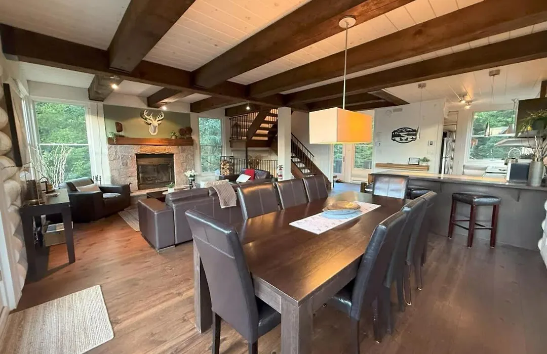Chalet Inukshuk Luxury Log Cabin With Spa Lake View And Club Access Near Mont Tremblant-1
