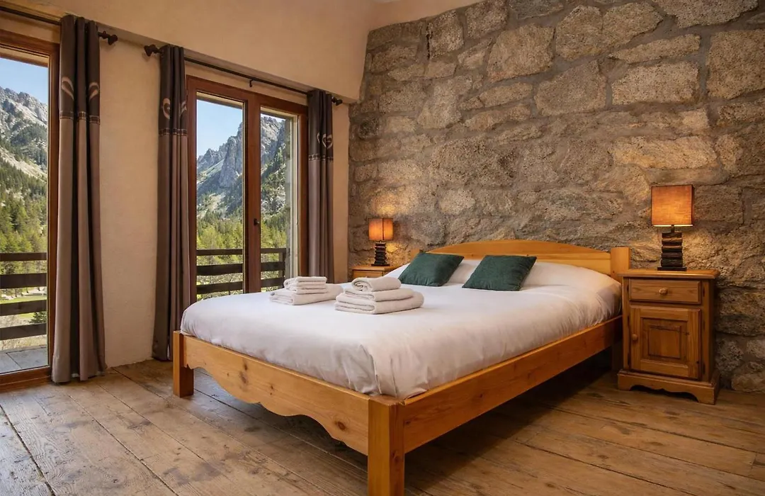 Chalet Glacier - Happy Rentals-1