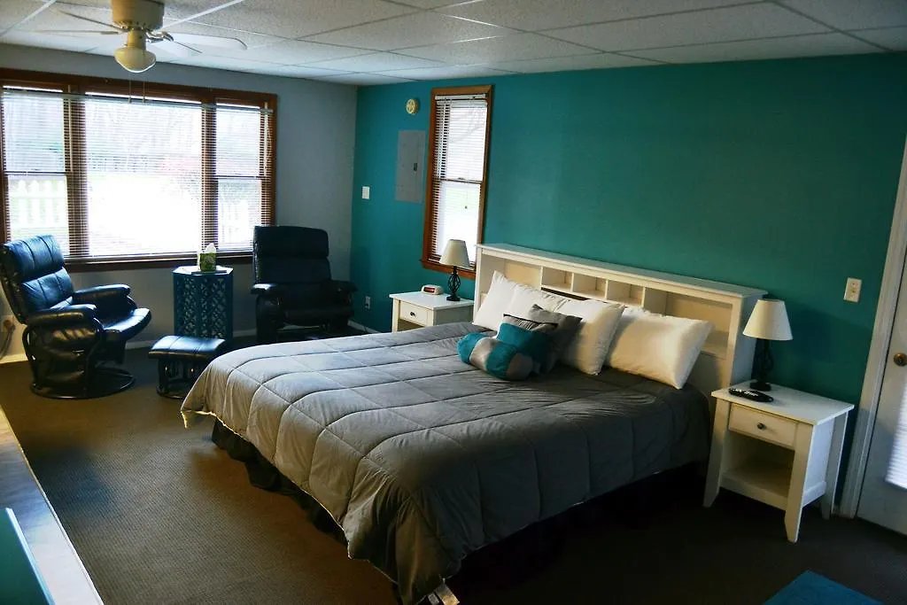 The Chalet Motel & Apartments-1