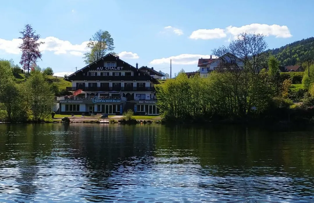 Le Chalet au bord du lac-1