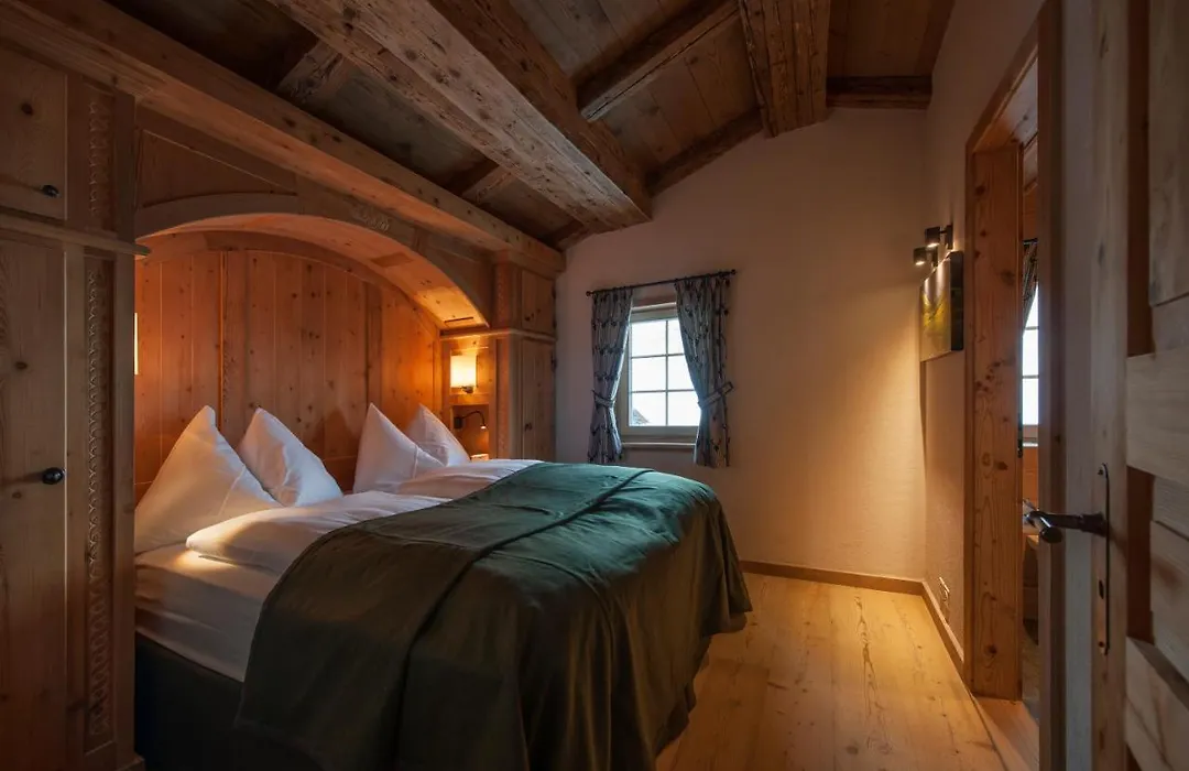 Chalet Berghof Sertig-1